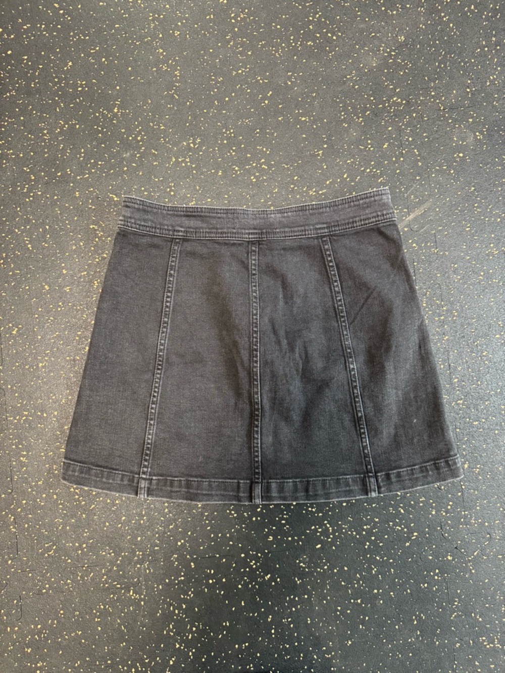 Madewell Black Button-Front Denim Mini Skirt - Picture 2 of 6